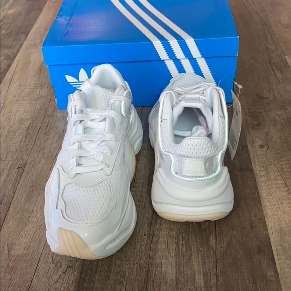 Adidas  Magmur Runner Women's - Picture 10 of 10